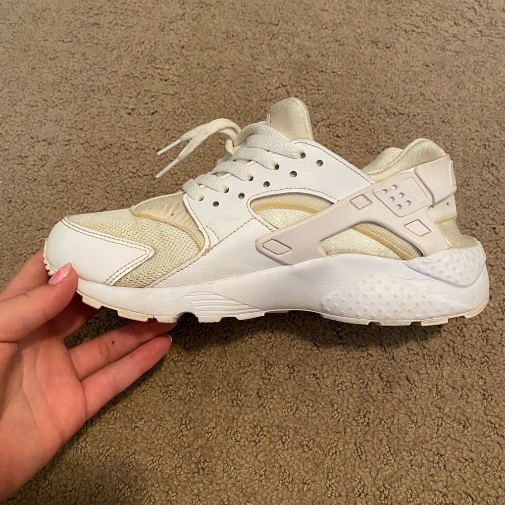 nike air huarache size 6.5y